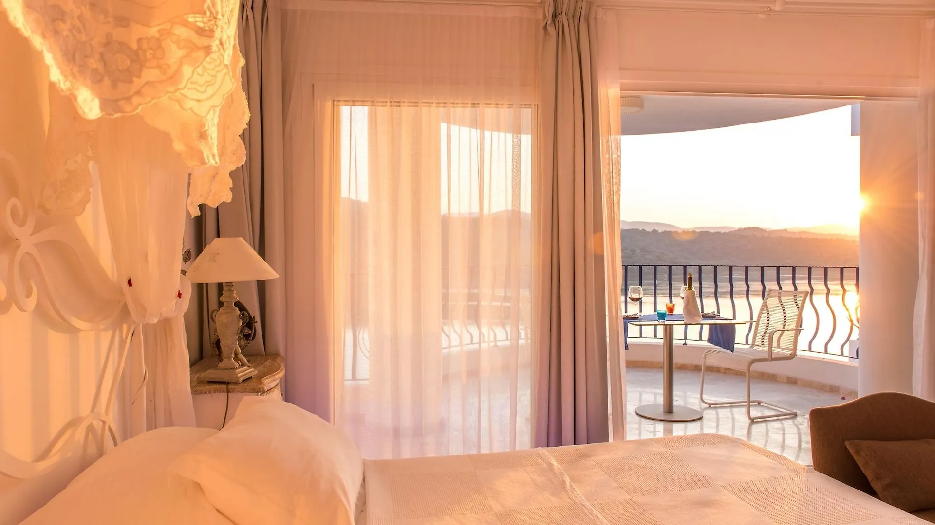 Yalicapkini Boutique Hotel Boğaziçi 4*,  Türkiye